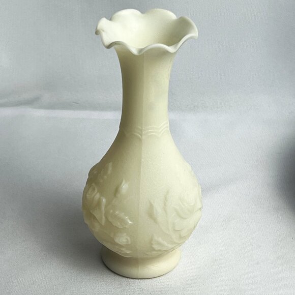 Imperial Satin Glass Vase Vintage Embossed Floral Design Ruffled Rim 9” - Picture 8 of 10